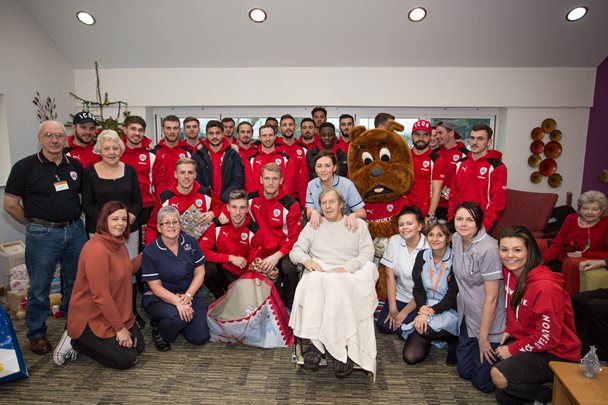 Barnsley FC visiting the hospice
